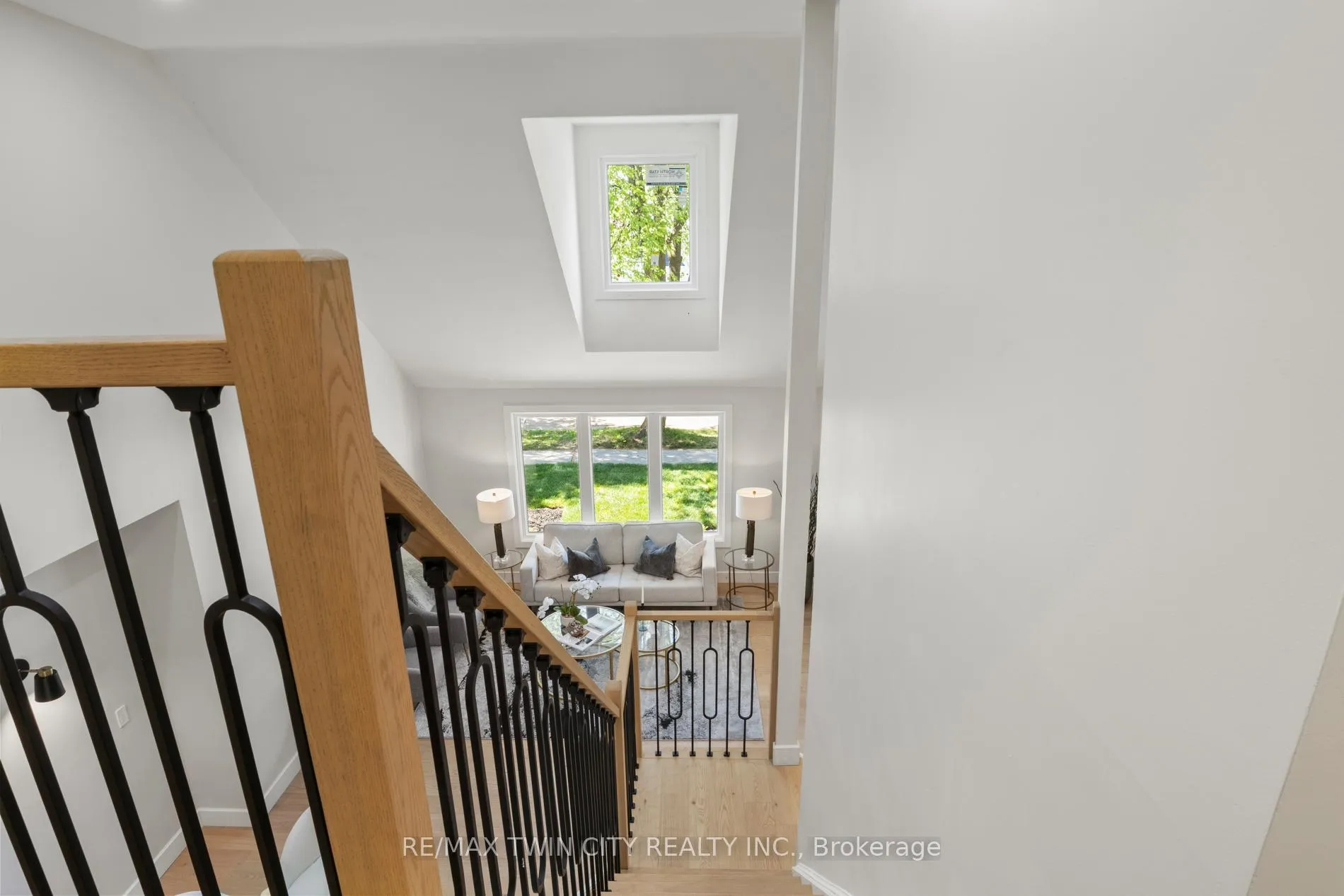 Photo 16 of 92 Scenic Wood Crescent, Kitchener — HOMEH