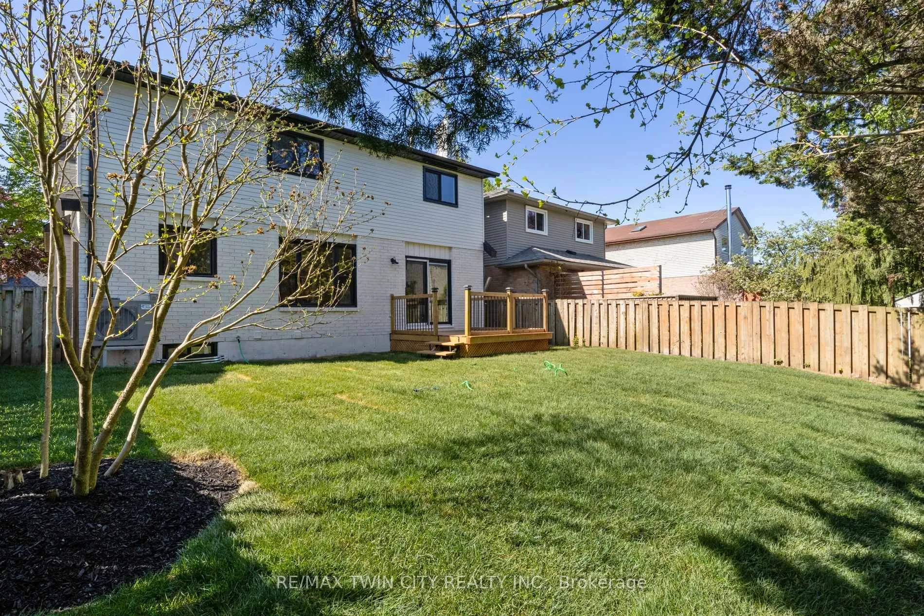 Photo 30 of 92 Scenic Wood Crescent, Kitchener — HOMEH