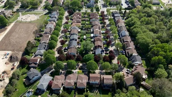 Photo 33 of 92 Scenic Wood Crescent, Kitchener — HOMEH