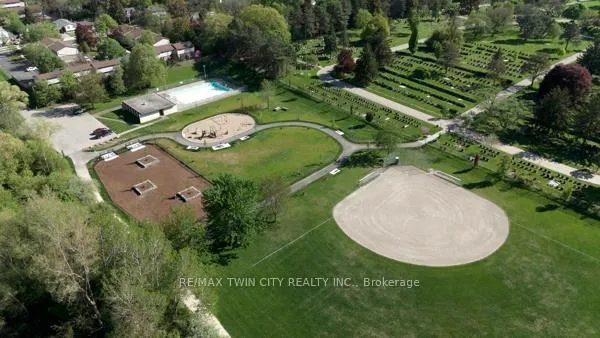 Photo 34 of 92 Scenic Wood Crescent, Kitchener — HOMEH