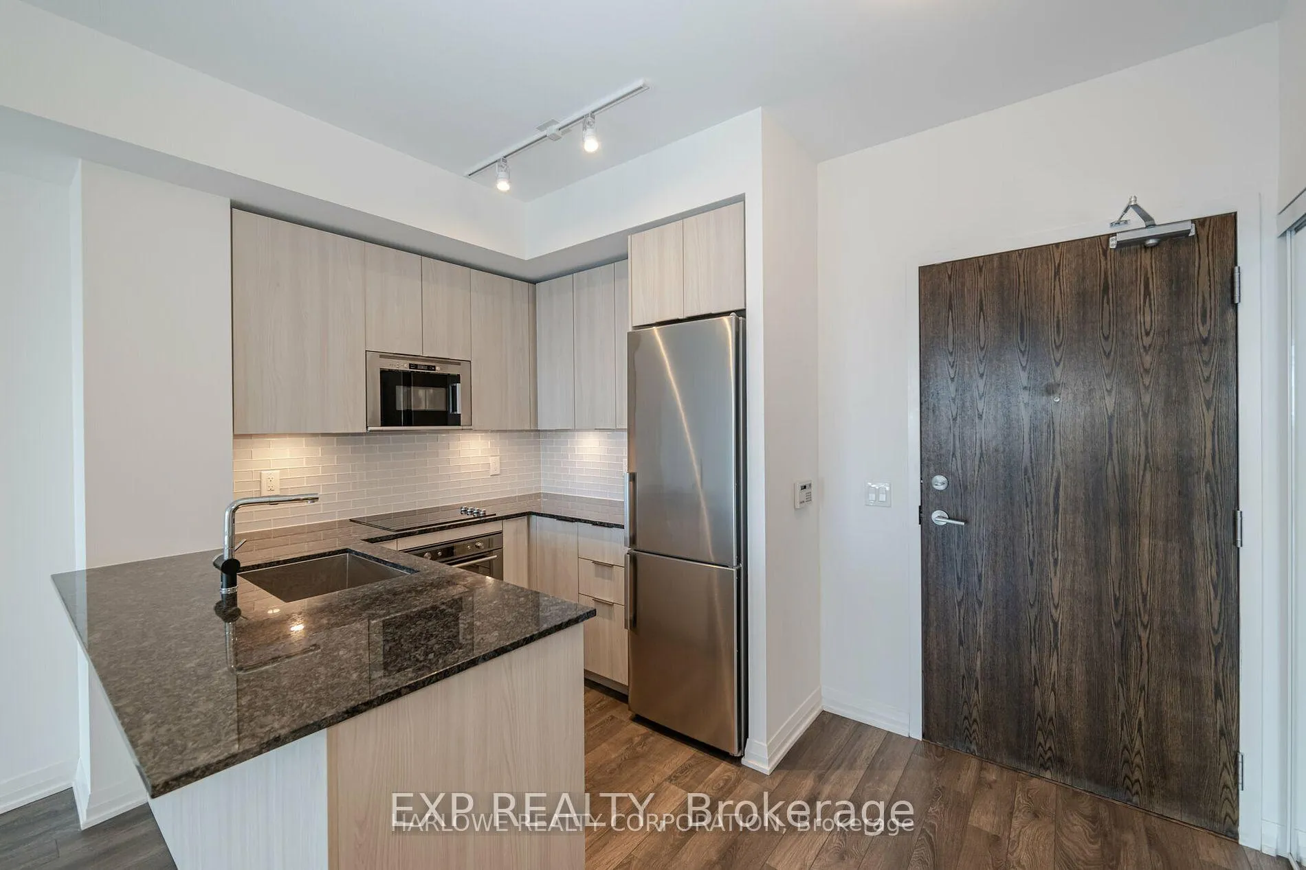 Photo 2 of Unit 513, 99 Eagle Rock Way, Vaughan, Rural Vaughan — HOMEH