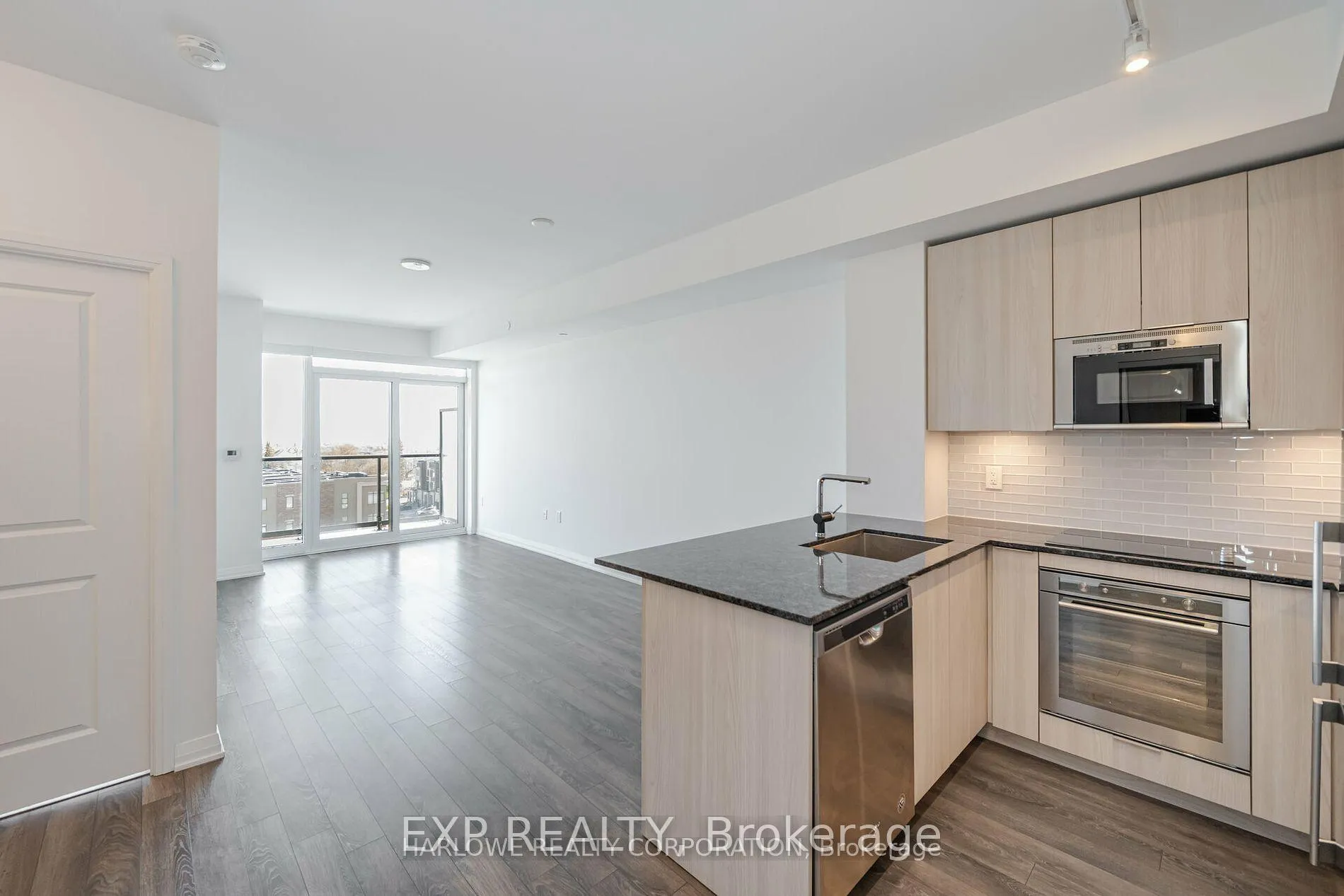 Photo 3 of Unit 513, 99 Eagle Rock Way, Vaughan, Rural Vaughan — HOMEH