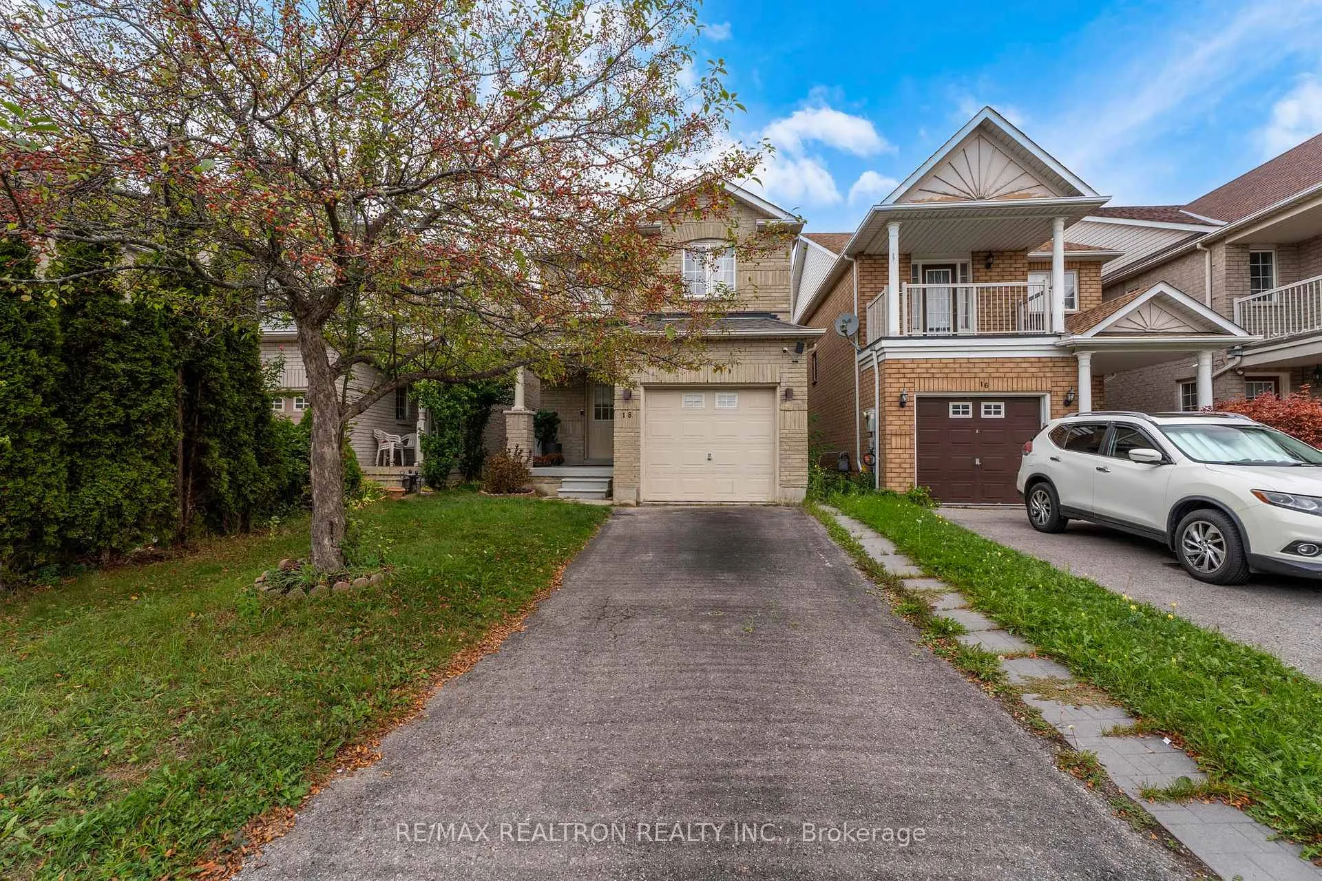Photo 3 of 18 Beadle Drive, Ajax, South East — HOMEH