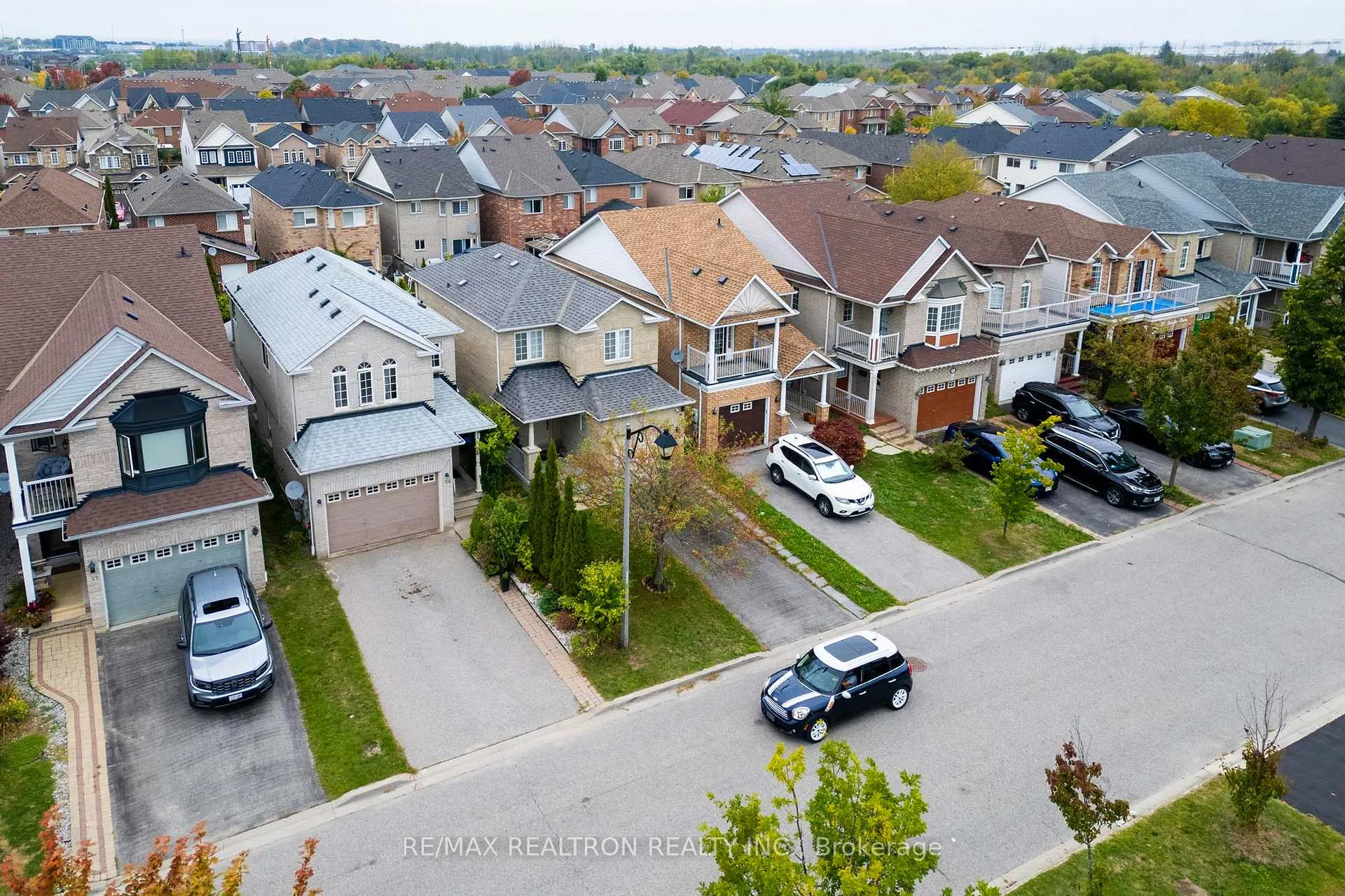 Photo 48 of 18 Beadle Drive, Ajax, South East — HOMEH