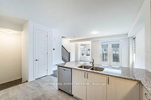 Photo 16 of 21 Melmar Street, Brampton, Northwest Brampton — HOMEH