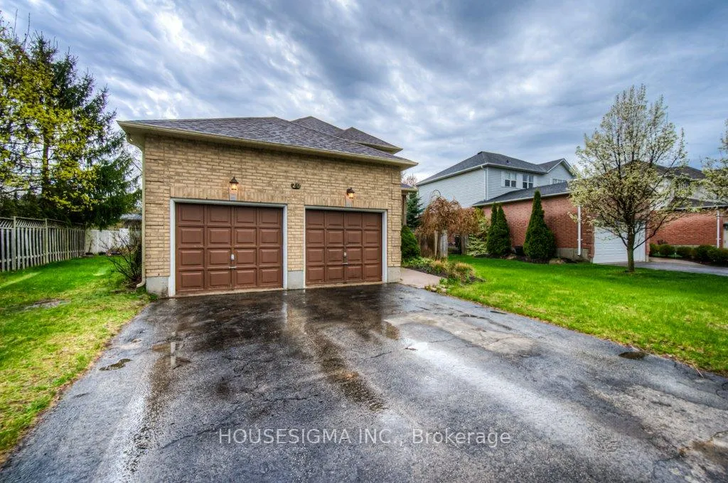 Photo 3 of 20 Hunt Street, North Dumfries — HOMEH