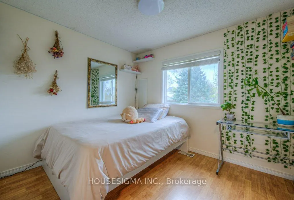 Photo 28 of 20 Hunt Street, North Dumfries — HOMEH