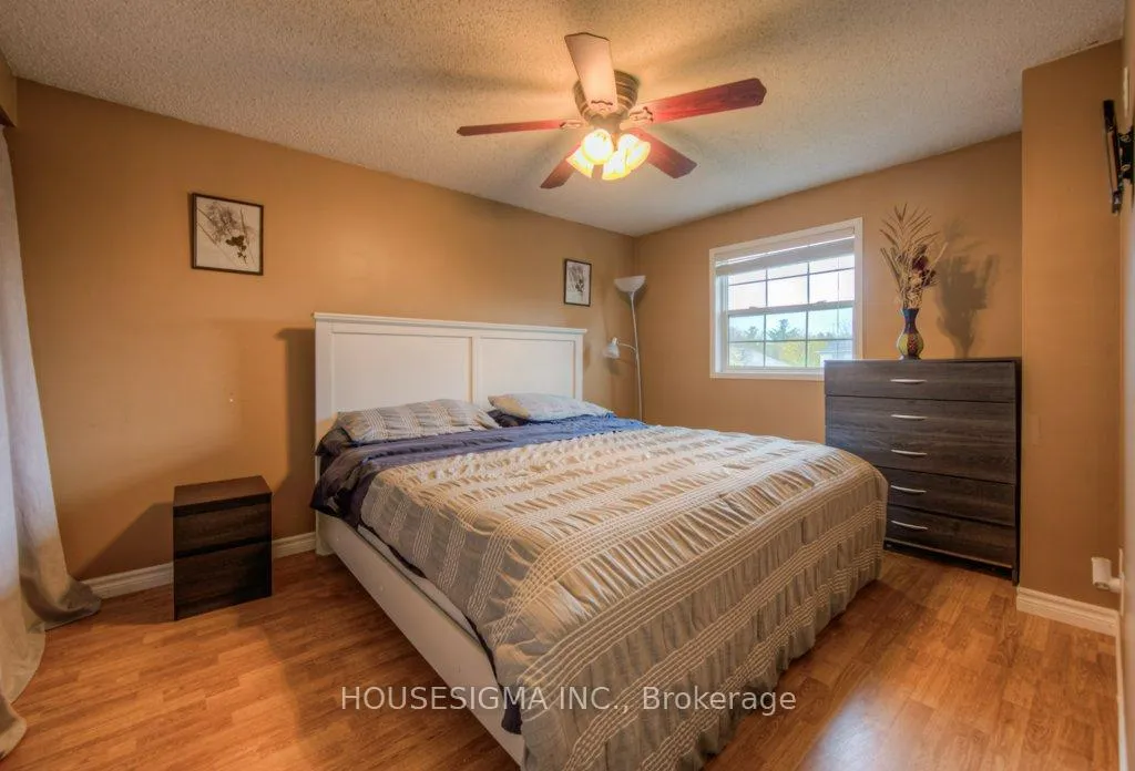 Photo 31 of 20 Hunt Street, North Dumfries — HOMEH