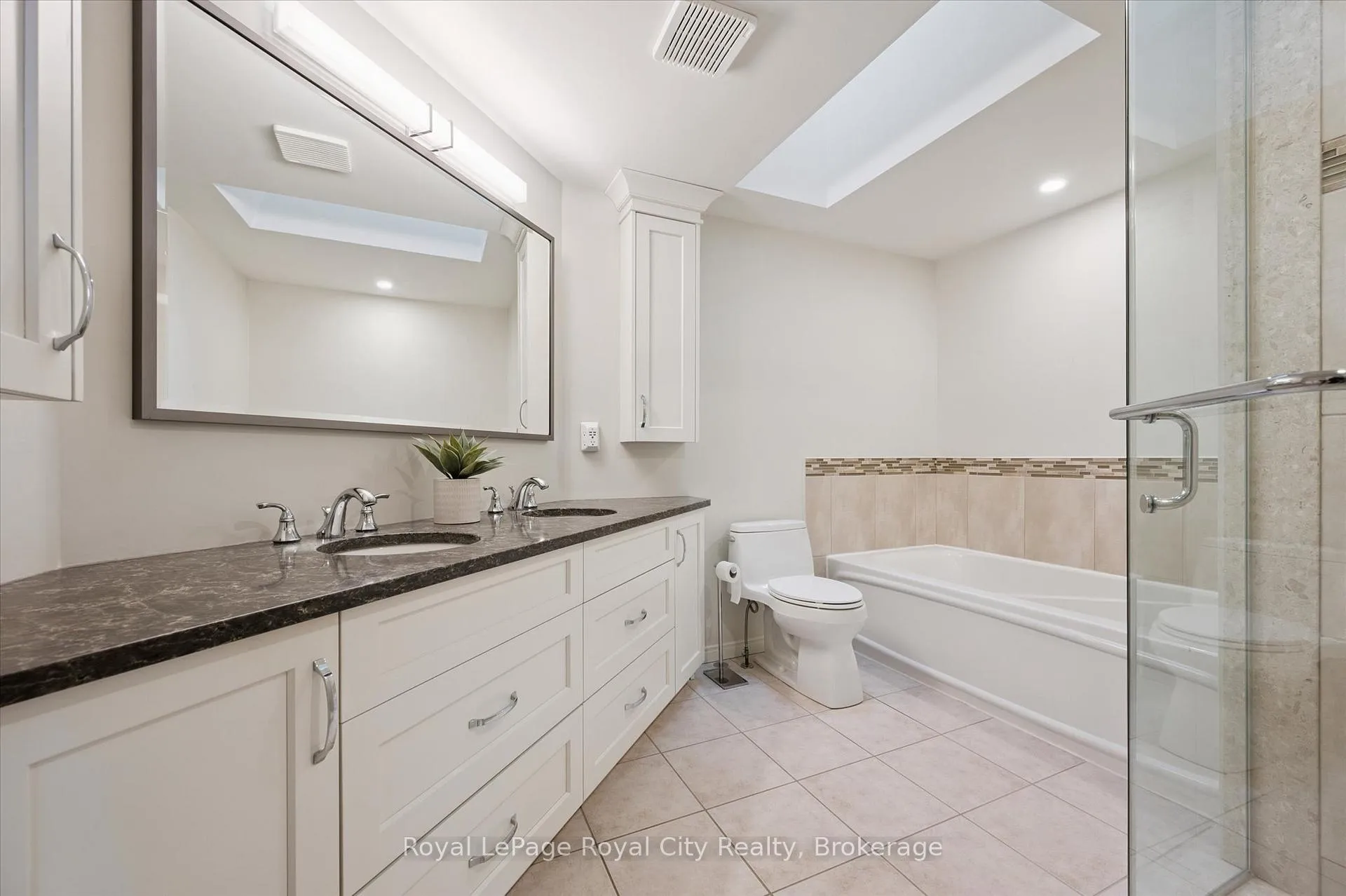 Photo 26 of 92 Marsh Crescent, Guelph, Pineridge/Westminster Woods — HOMEH