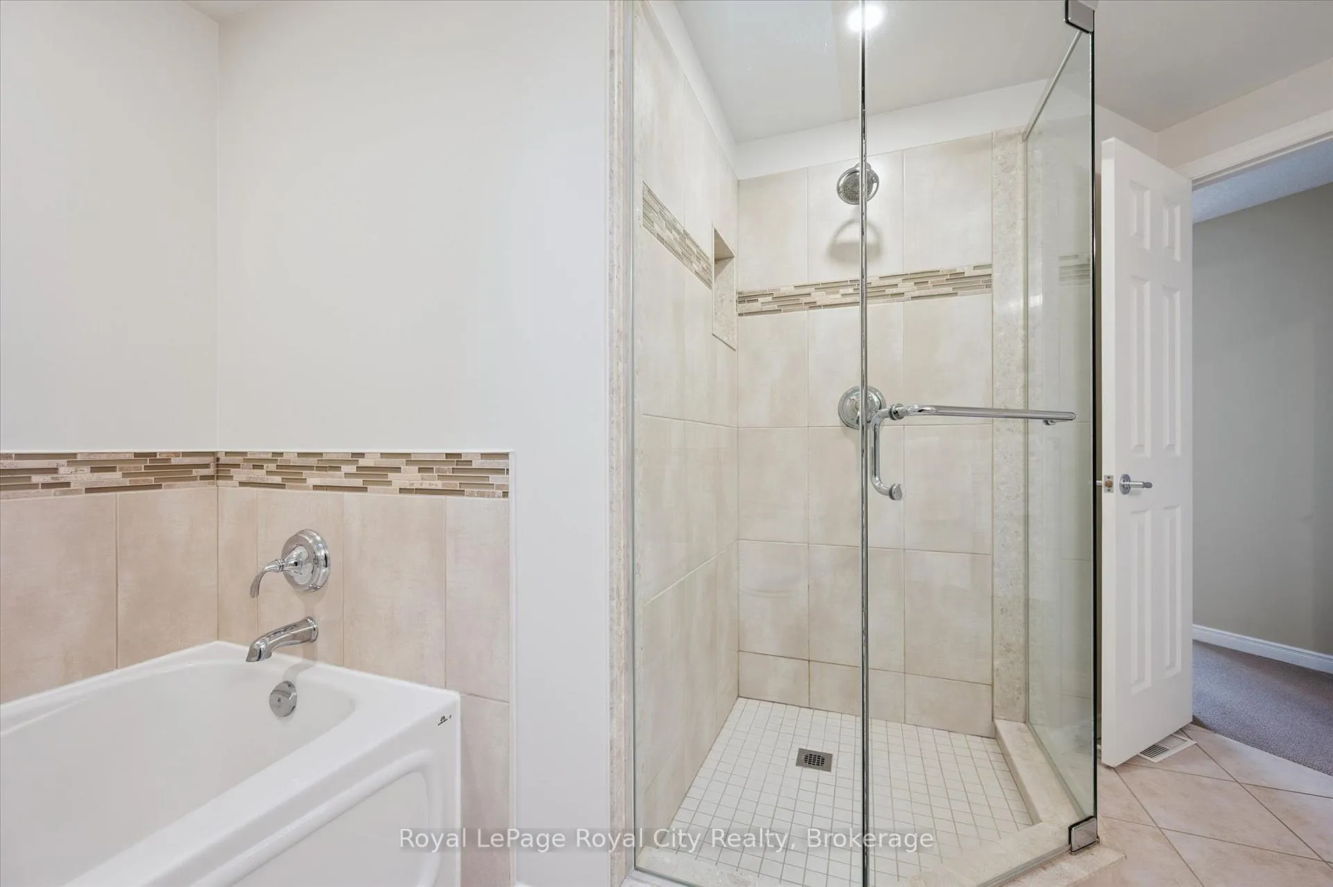 Photo 27 of 92 Marsh Crescent, Guelph, Pineridge/Westminster Woods — HOMEH