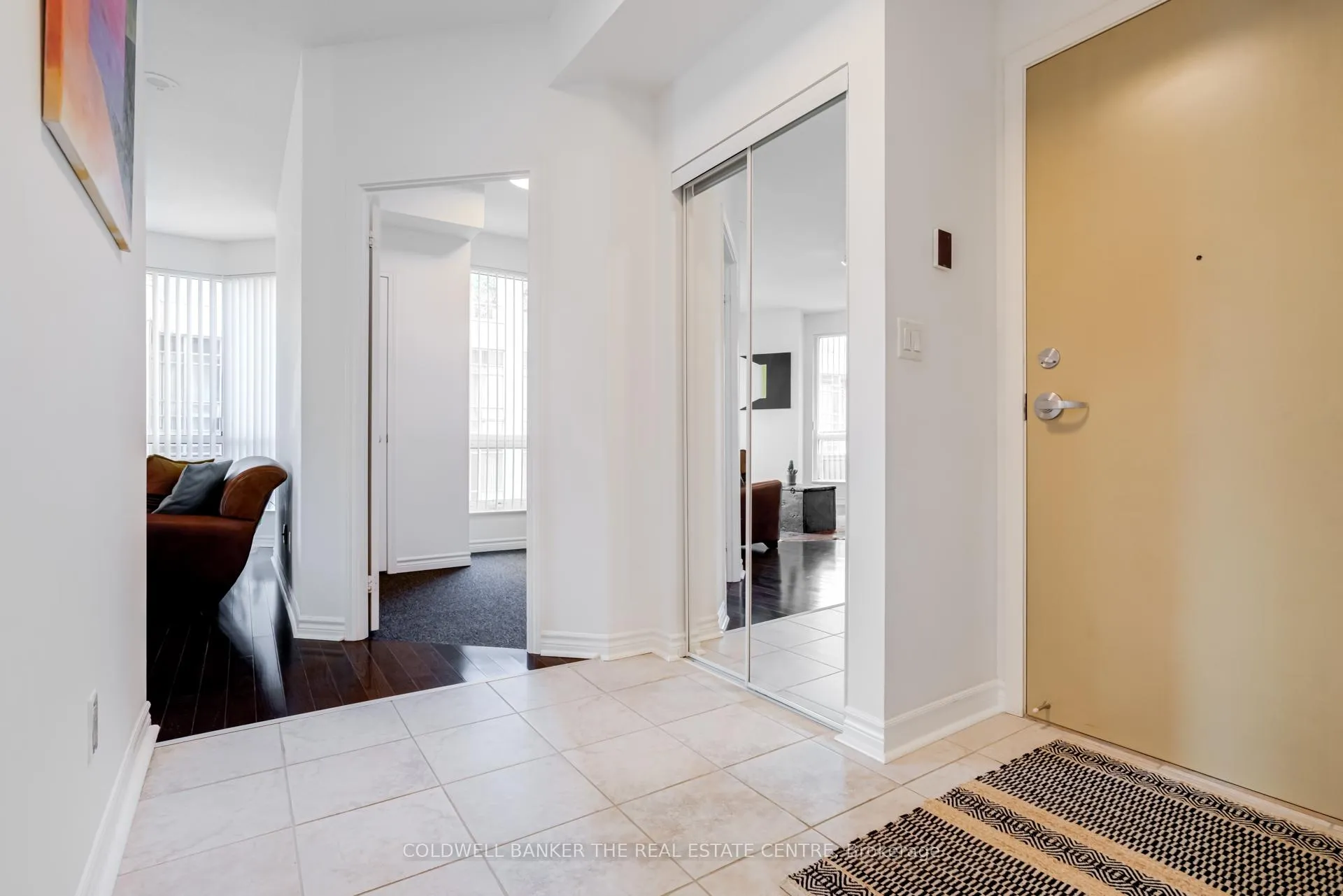 Photo 5 of Unit 310, 18 Holmes Avenue, North York, Willowdale East — HOMEH