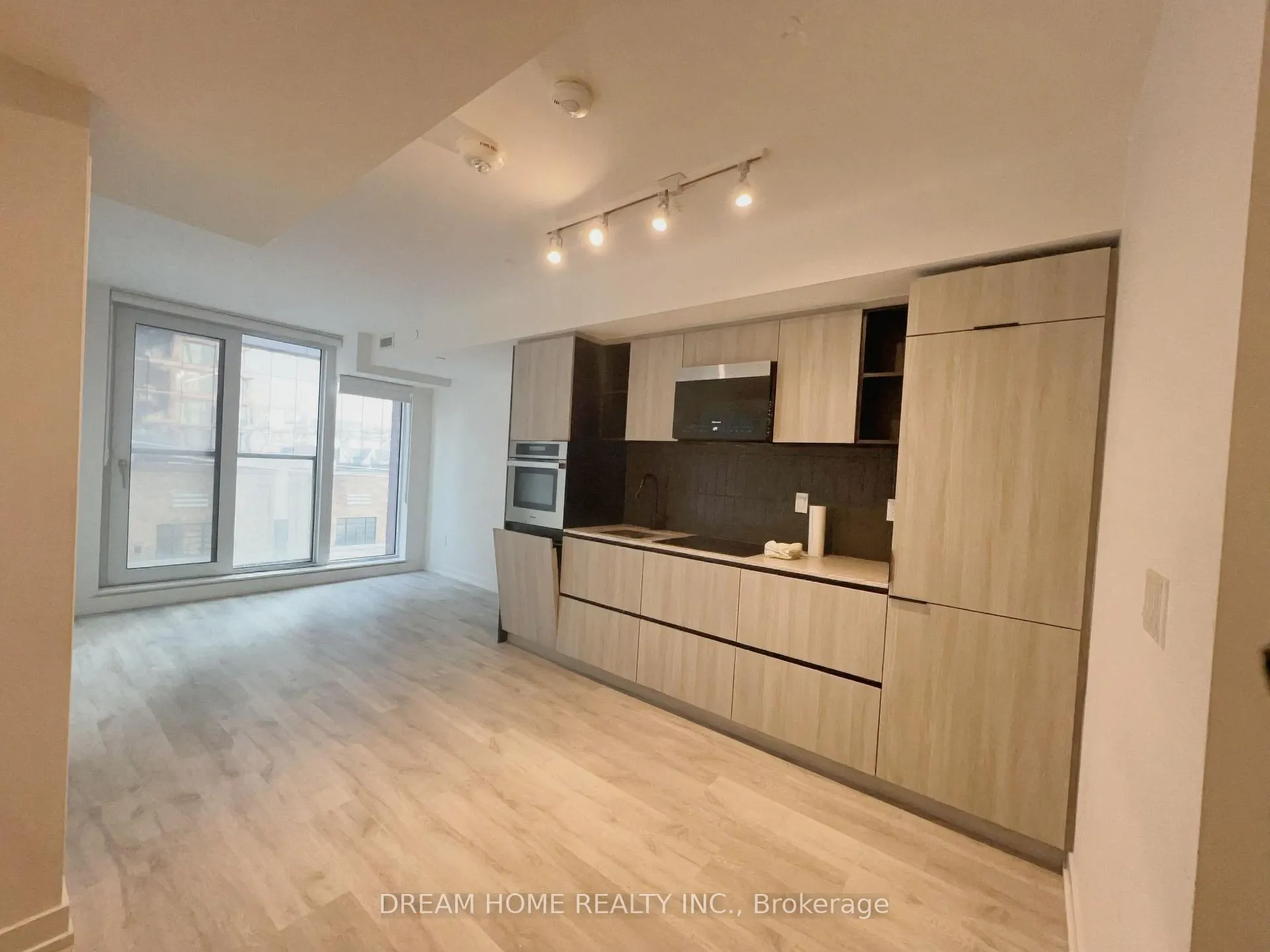 Photo 2 of Unit 306, 2 Augusta Avenue, Toronto, Kensington-Chinatown — HOMEH