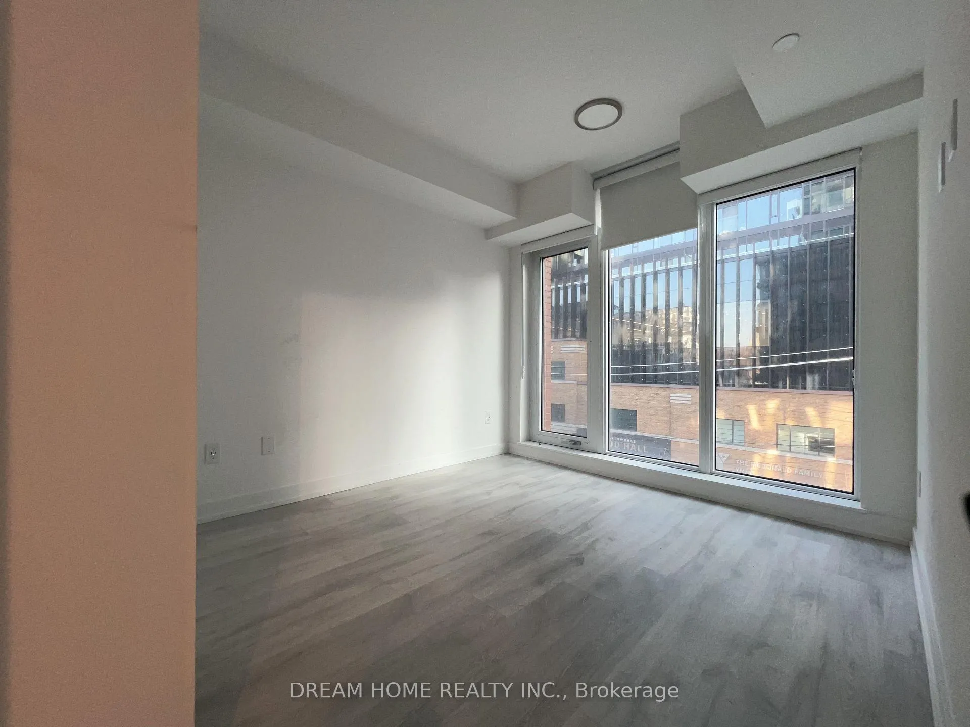 Photo 4 of Unit 306, 2 Augusta Avenue, Toronto, Kensington-Chinatown — HOMEH