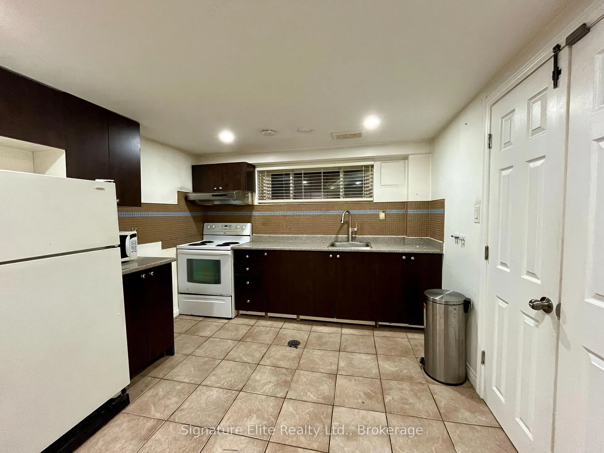 Photo 1 of Unit BSMT, 63 Clearbrooke Circle, Etobicoke, Rexdale-Kipling — HOMEH