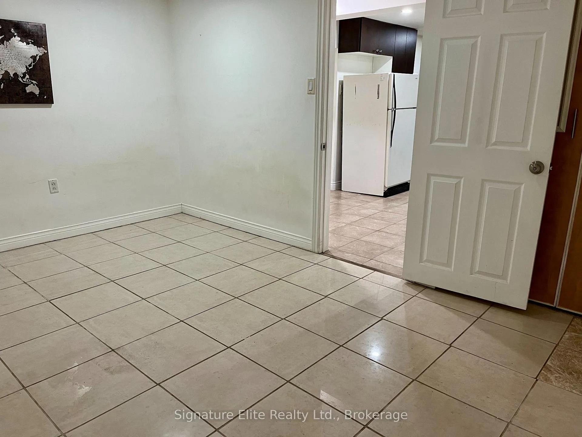 Photo 4 of Unit BSMT, 63 Clearbrooke Circle, Etobicoke, Rexdale-Kipling — HOMEH