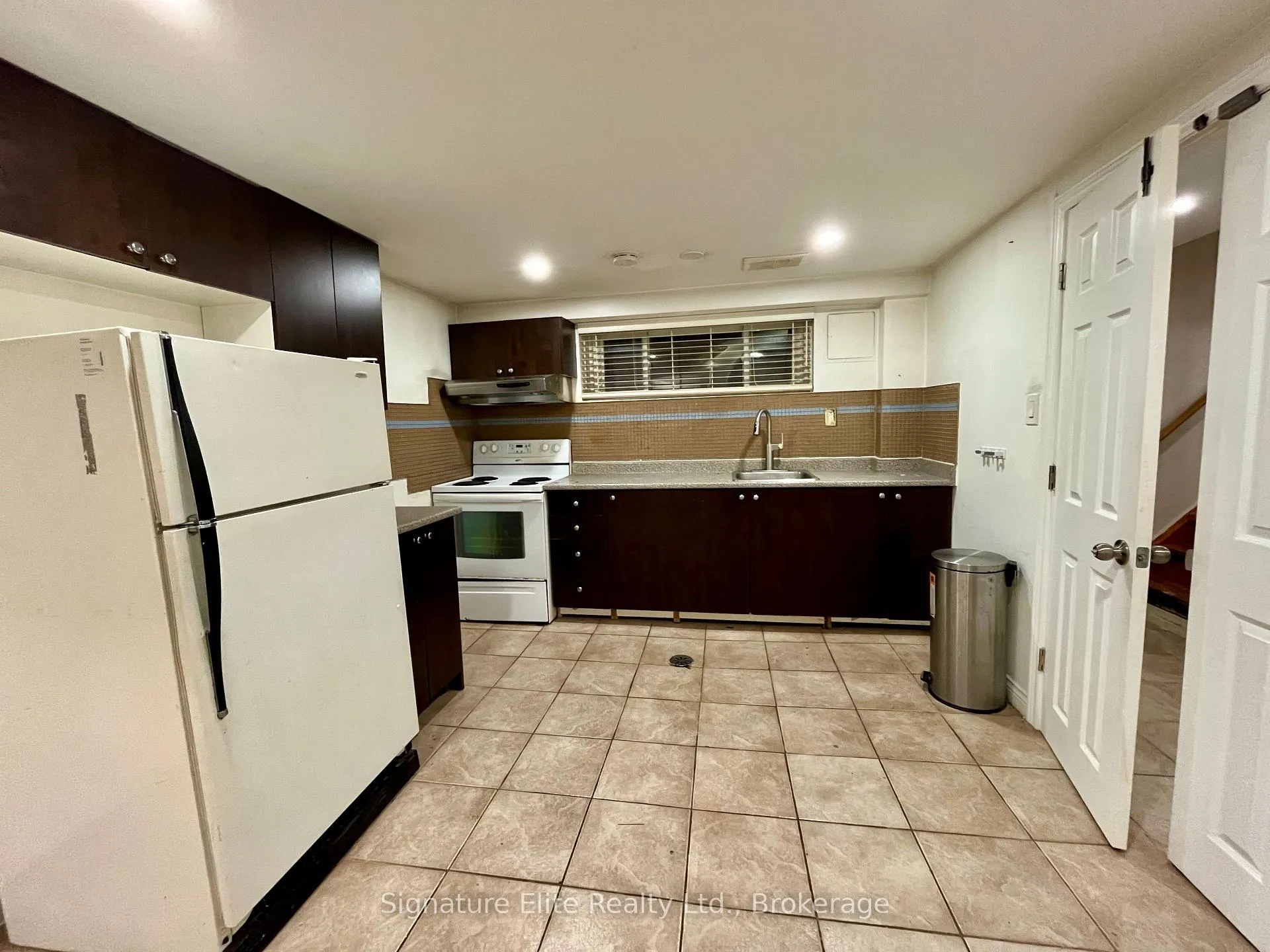 Photo 6 of Unit BSMT, 63 Clearbrooke Circle, Etobicoke, Rexdale-Kipling — HOMEH