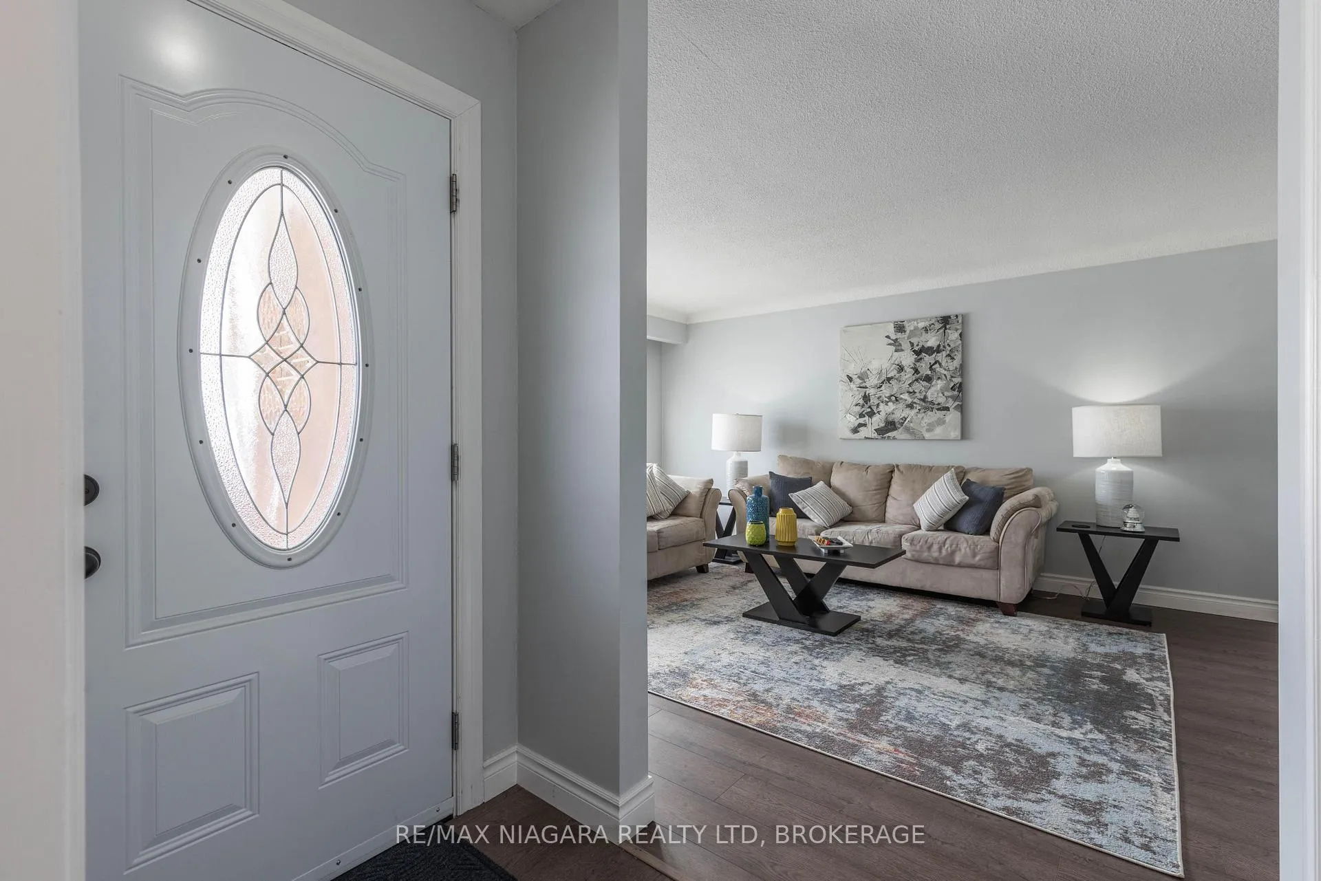Photo 8 of 8225 Paddock Trail Drive, Niagara Falls, Ascot — HOMEH