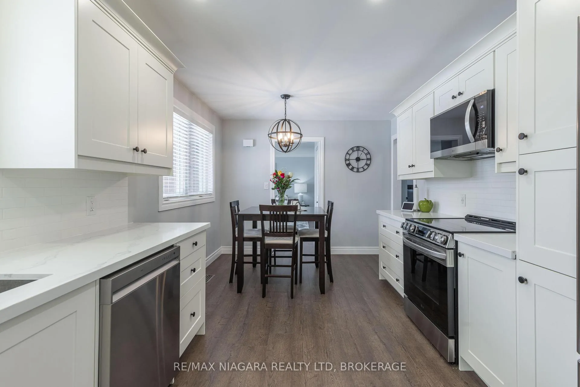 Photo 9 of 8225 Paddock Trail Drive, Niagara Falls, Ascot — HOMEH