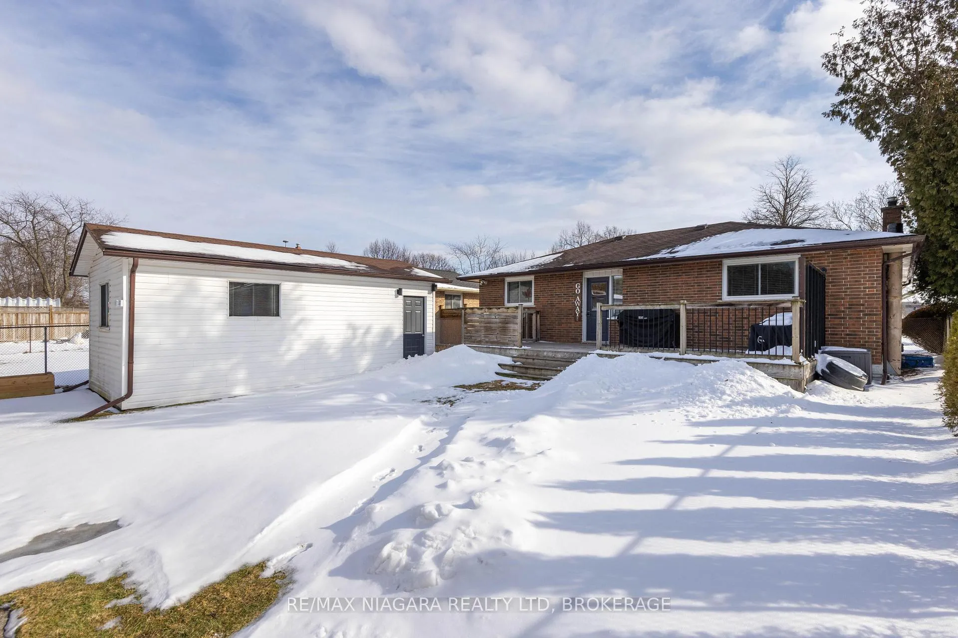 Photo 23 of 8225 Paddock Trail Drive, Niagara Falls, Ascot — HOMEH