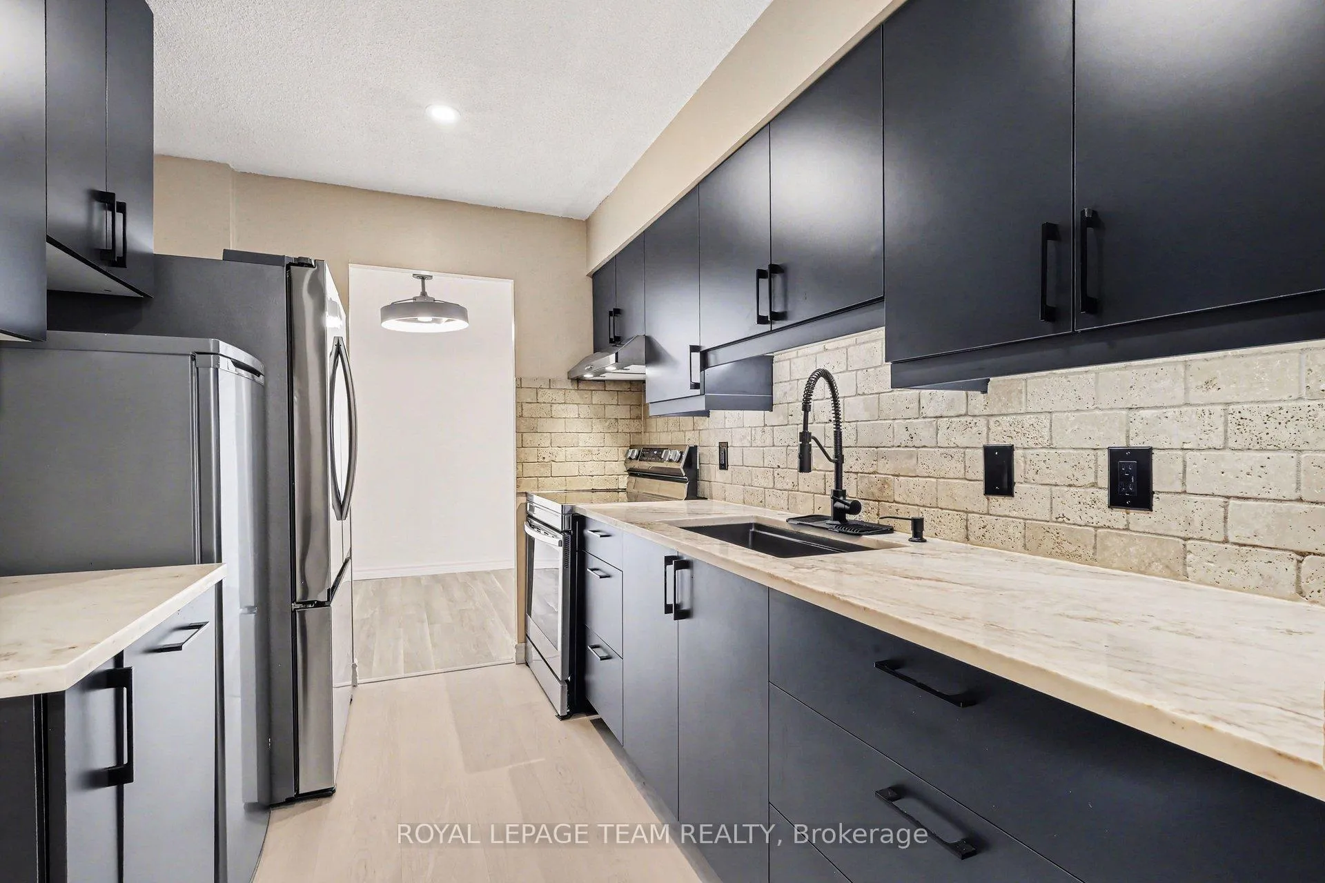 Photo 5 of Unit 606, 2400 Virginia Drive, Ottawa, Guildwood Estates - Urbandale Acres — HOMEH