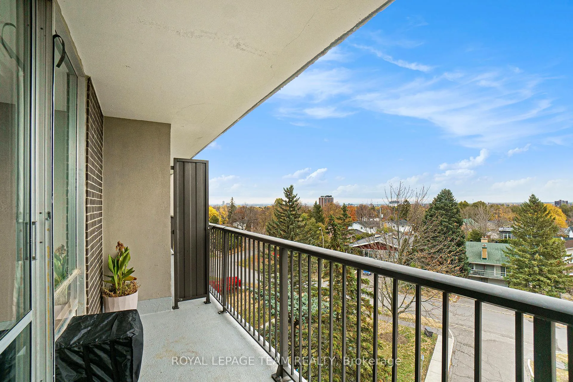 Photo 11 of Unit 606, 2400 Virginia Drive, Ottawa, Guildwood Estates - Urbandale Acres — HOMEH