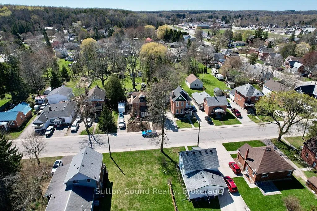 Photo 9 of 863 5th Avenue W, Owen Sound — HOMEH