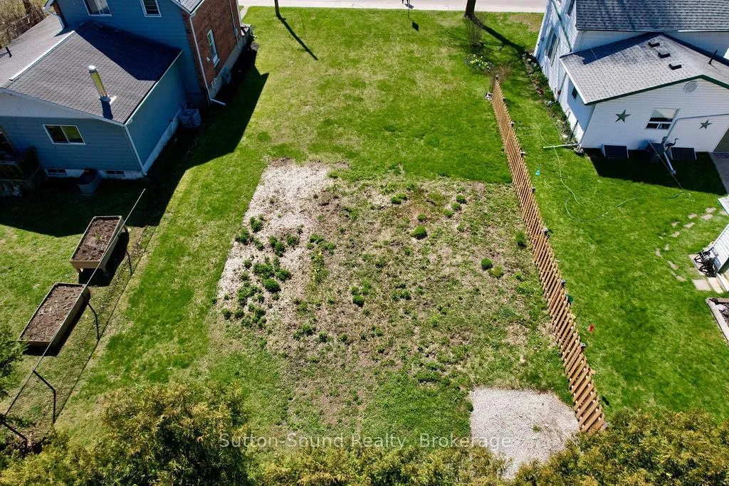 Photo 11 of 863 5th Avenue W, Owen Sound — HOMEH