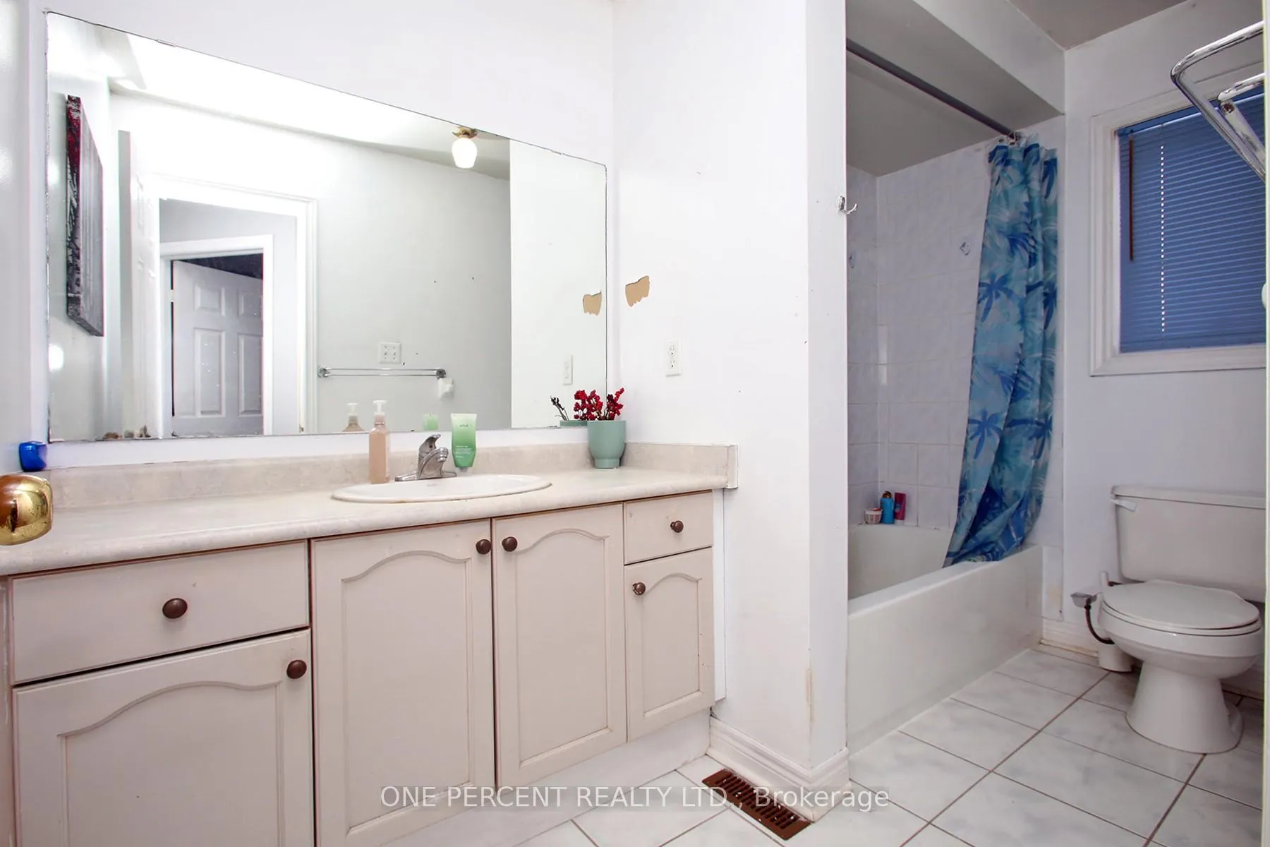 Photo 13 of 15 Martree Crescent, Brampton, Madoc — HOMEH