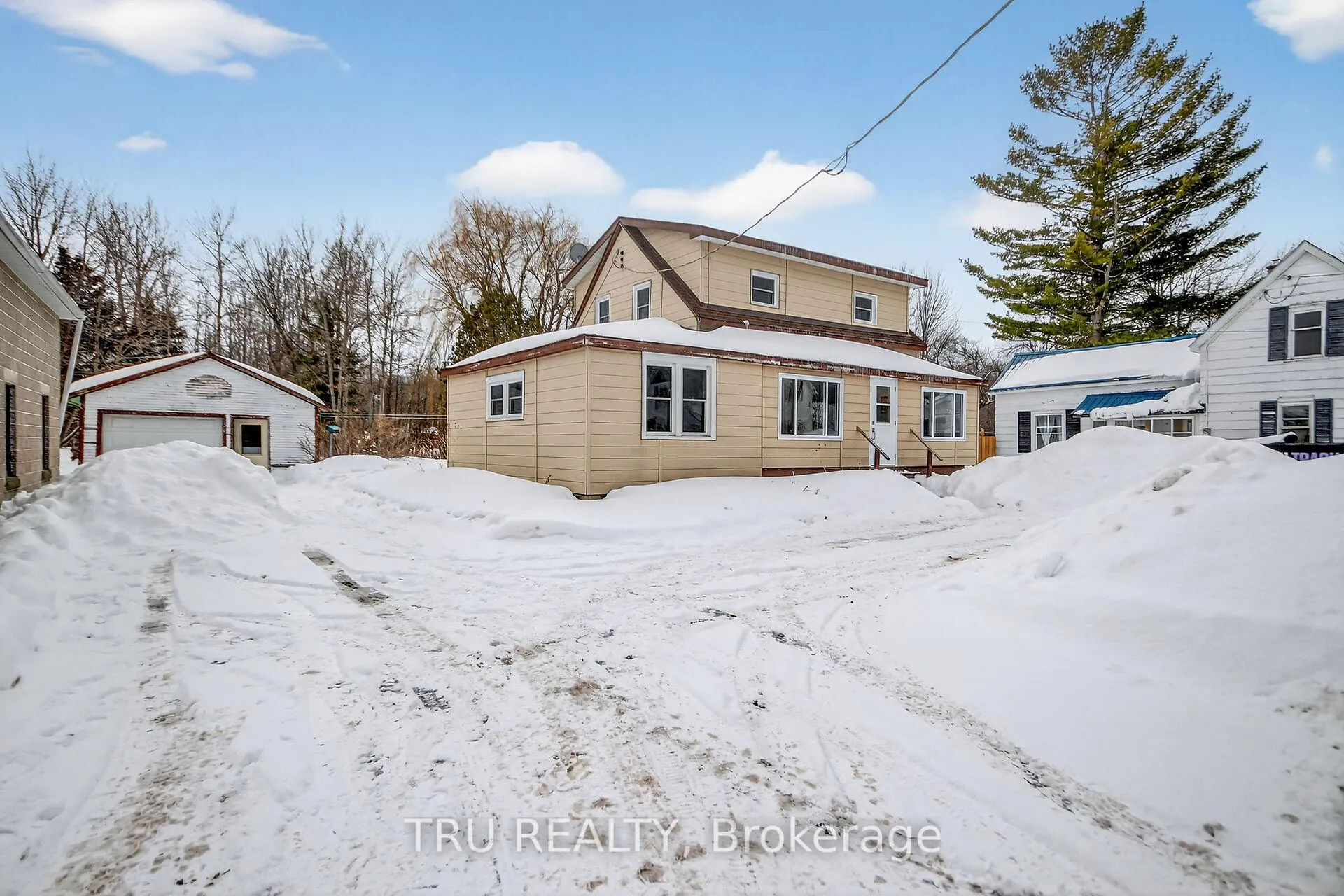 Photo 1 of 10492 Clark Road, North Dundas, North Dundas (Mountain) Twp — HOMEH