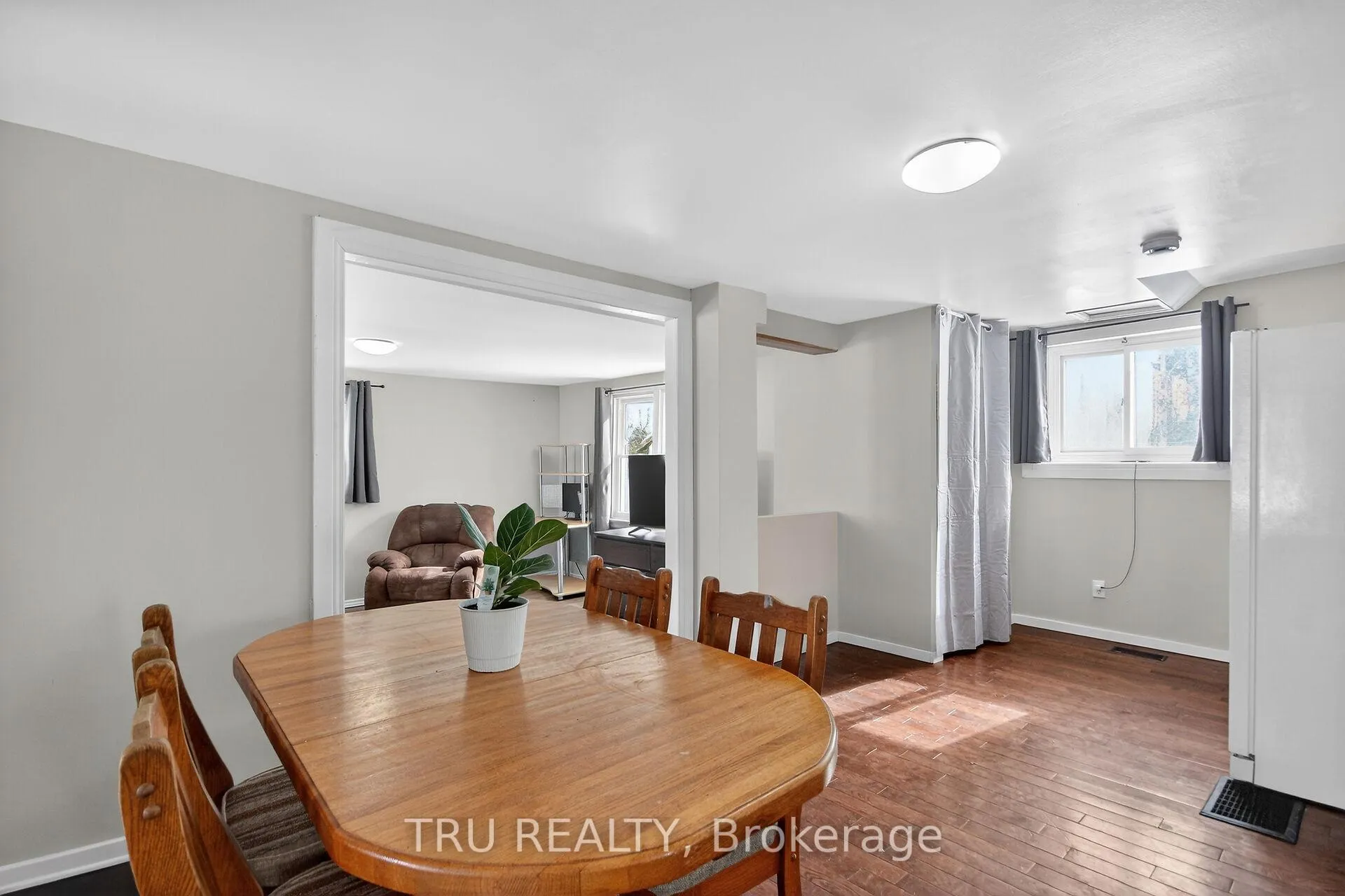 Photo 4 of 10492 Clark Road, North Dundas, North Dundas (Mountain) Twp — HOMEH