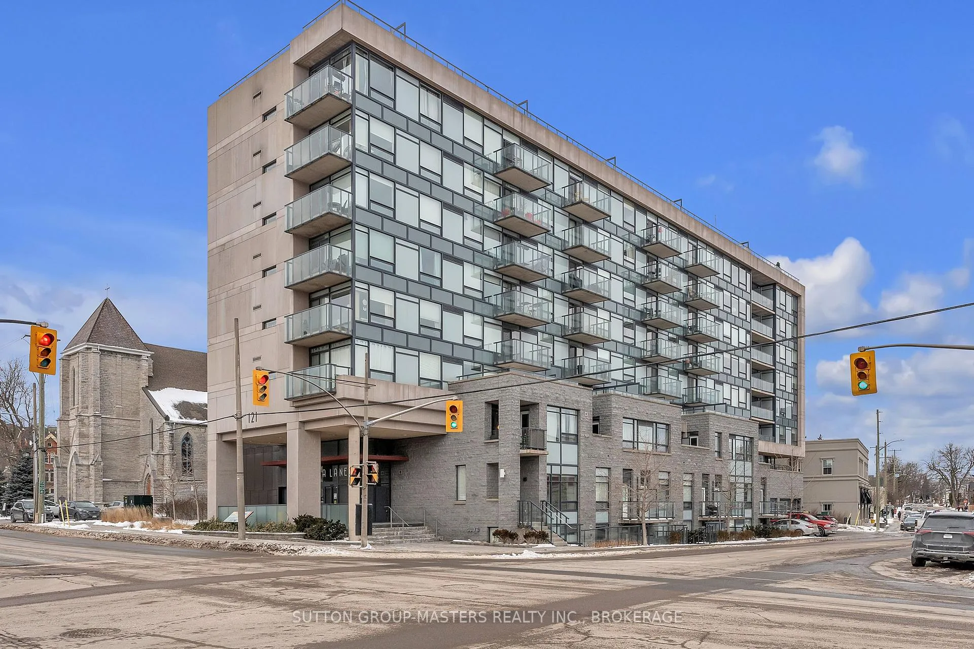 Photo 4 of Unit 506, 121 Queen Street, Kingston, East of Sir John A. Blvd — HOMEH