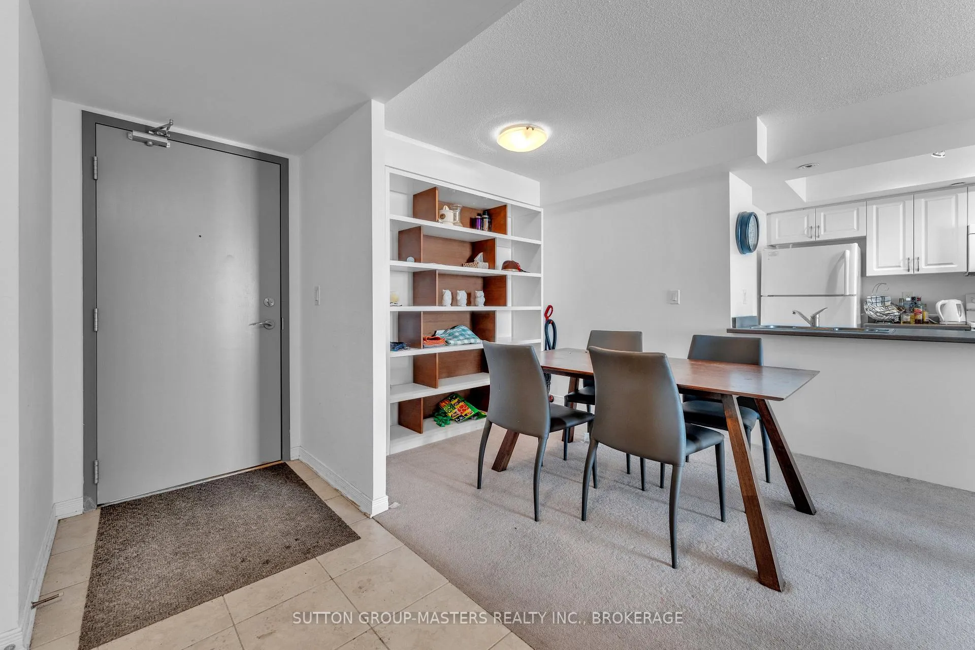 Photo 5 of Unit 506, 121 Queen Street, Kingston, East of Sir John A. Blvd — HOMEH