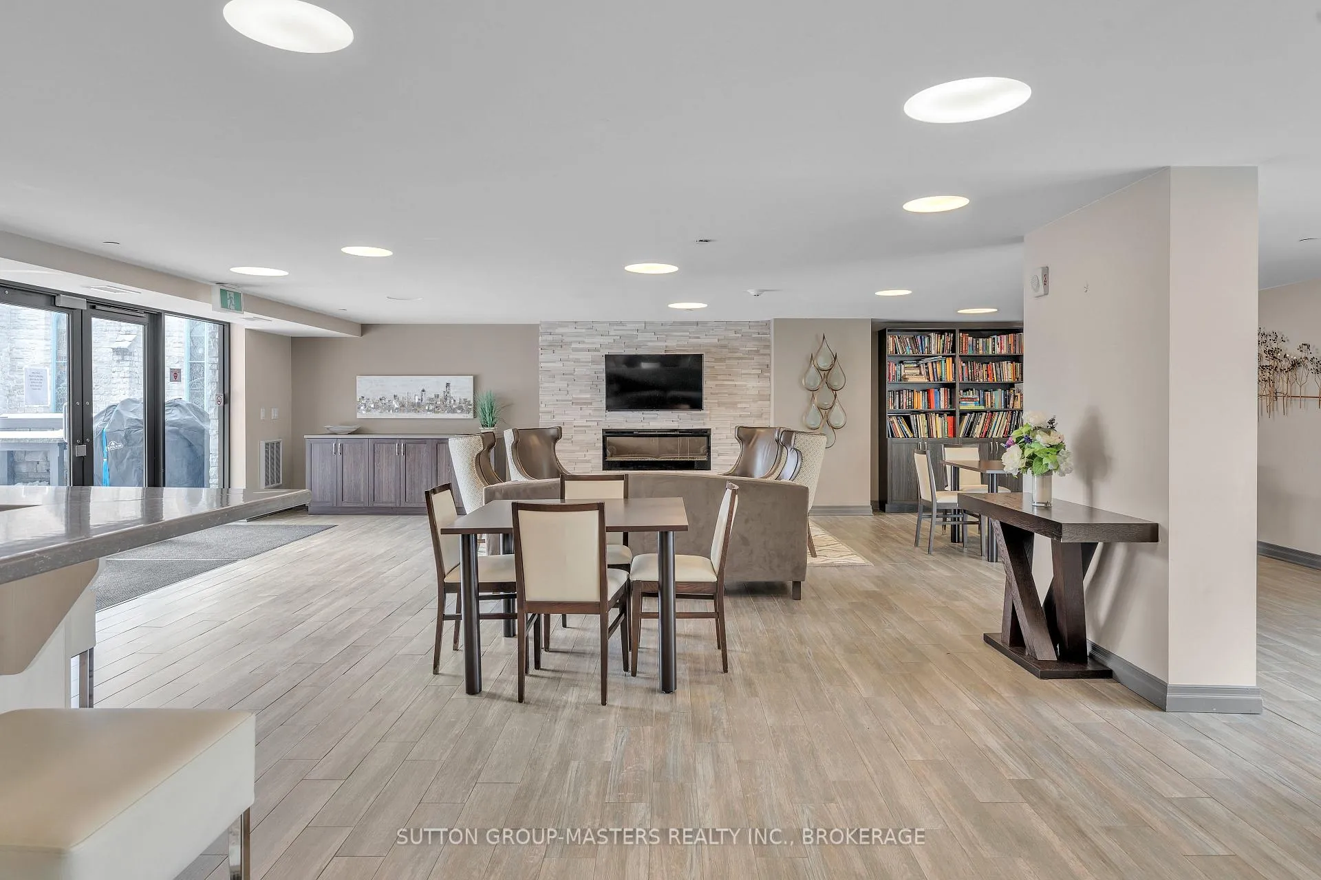 Photo 26 of Unit 506, 121 Queen Street, Kingston, East of Sir John A. Blvd — HOMEH