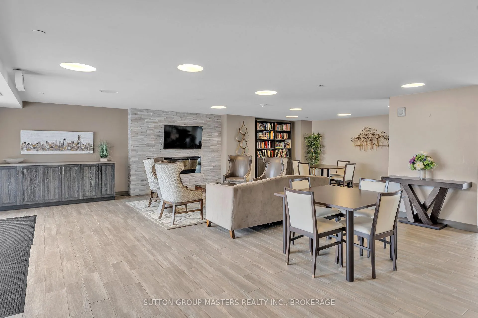 Photo 29 of Unit 506, 121 Queen Street, Kingston, East of Sir John A. Blvd — HOMEH