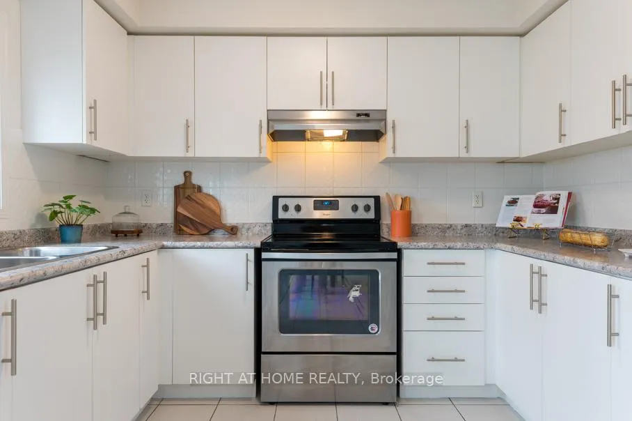 Photo 19 of 2506 Bromus Path N, Oshawa, Windfields — HOMEH