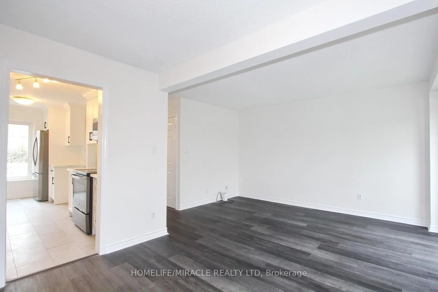Photo 14 of 27 Craigleigh Crescent, Brampton, Avondale — HOMEH