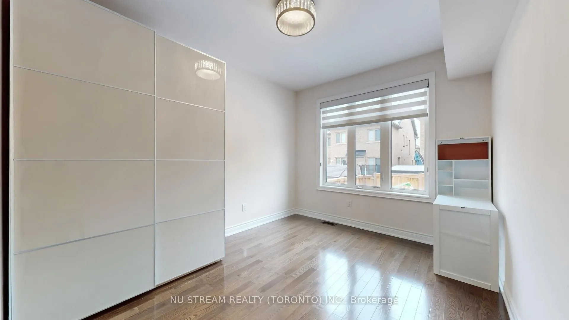 Photo 13 of 102 Beaconsfield Drive, Vaughan, Kleinburg — HOMEH