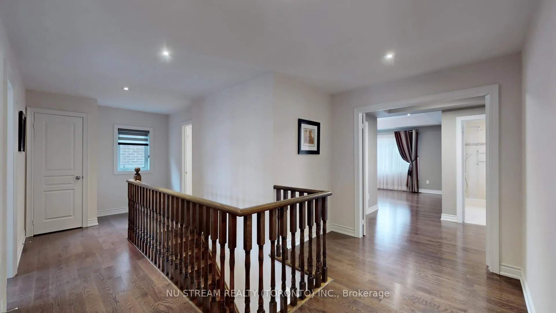 Photo 16 of 102 Beaconsfield Drive, Vaughan, Kleinburg — HOMEH