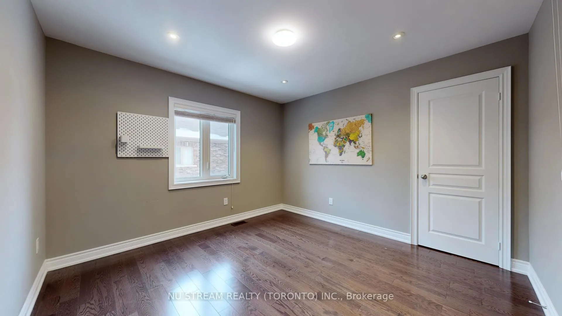 Photo 19 of 102 Beaconsfield Drive, Vaughan, Kleinburg — HOMEH
