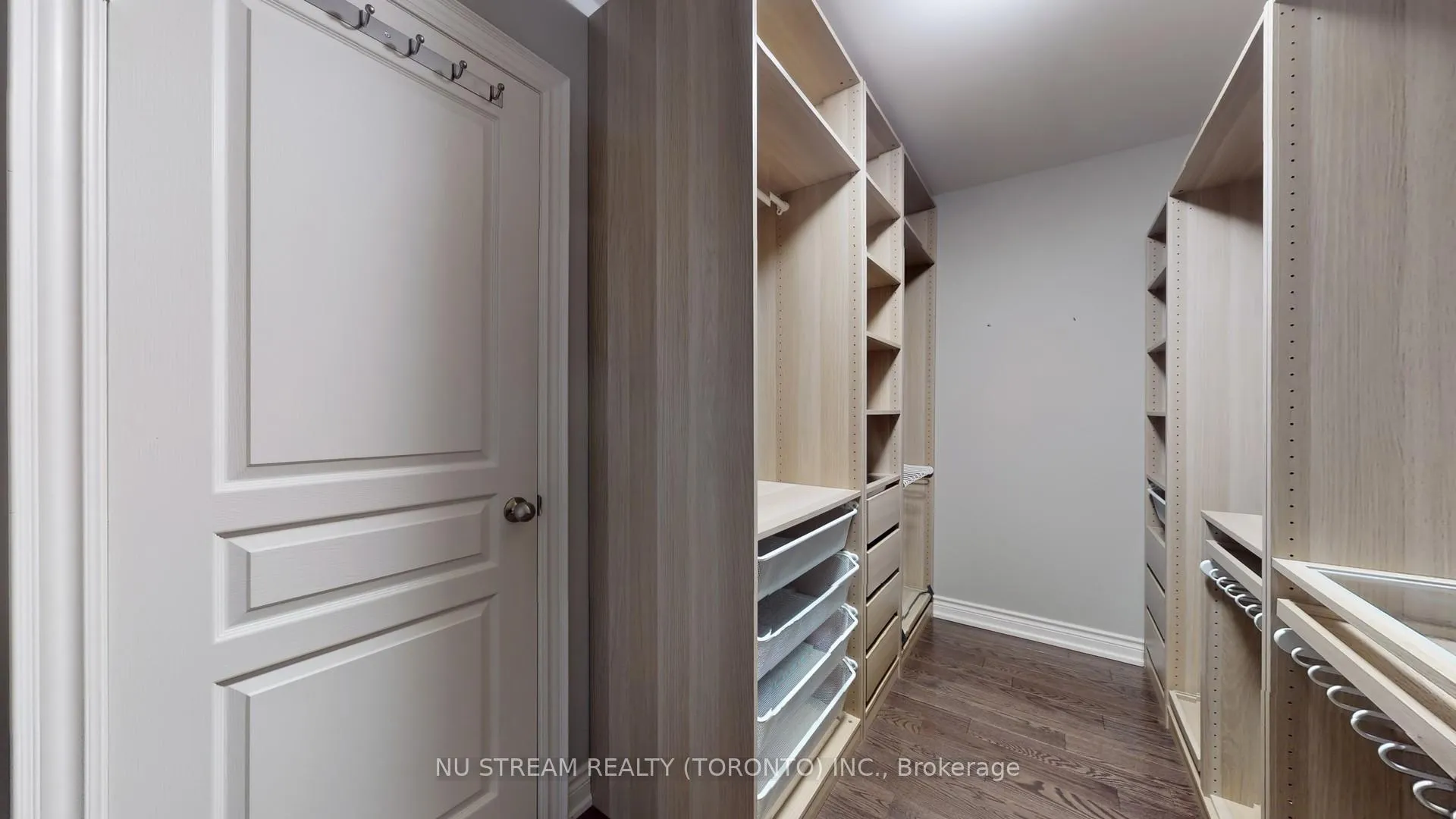 Photo 22 of 102 Beaconsfield Drive, Vaughan, Kleinburg — HOMEH