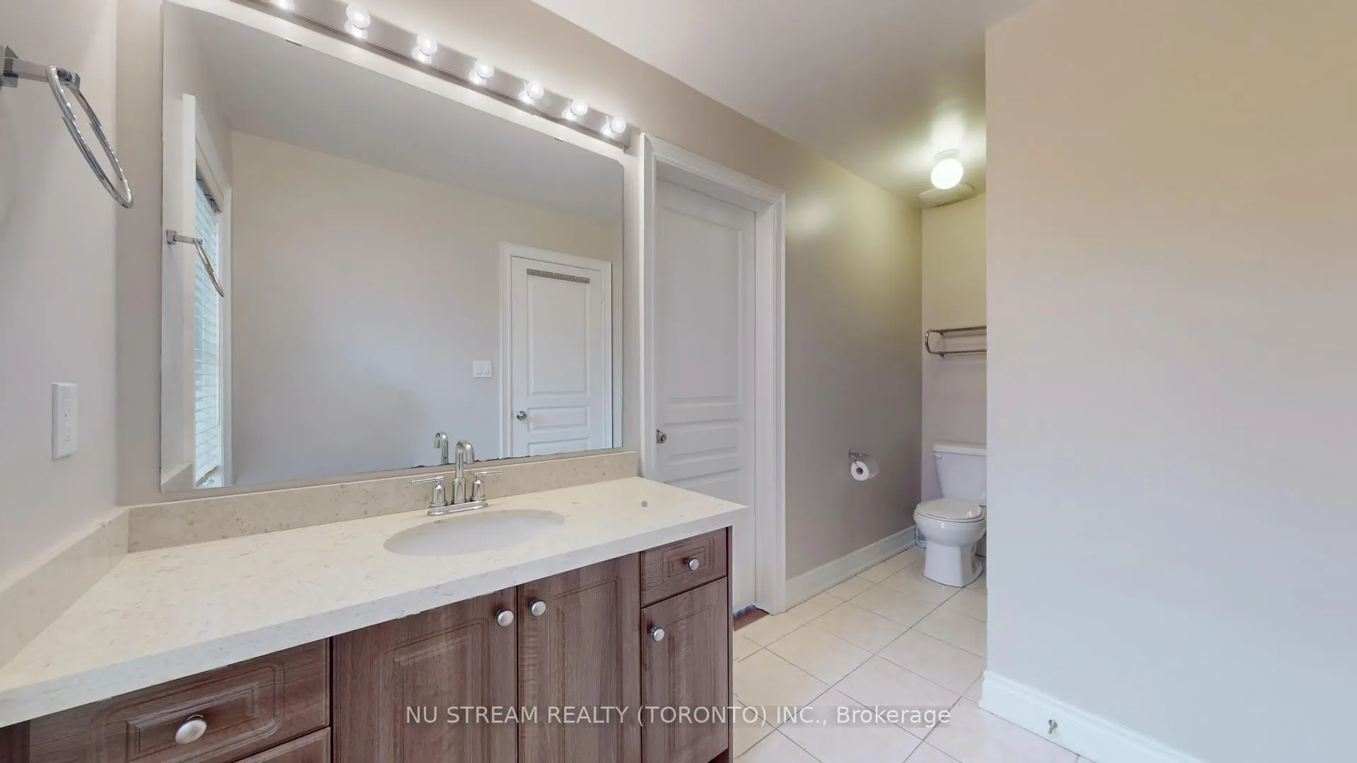 Photo 30 of 102 Beaconsfield Drive, Vaughan, Kleinburg — HOMEH