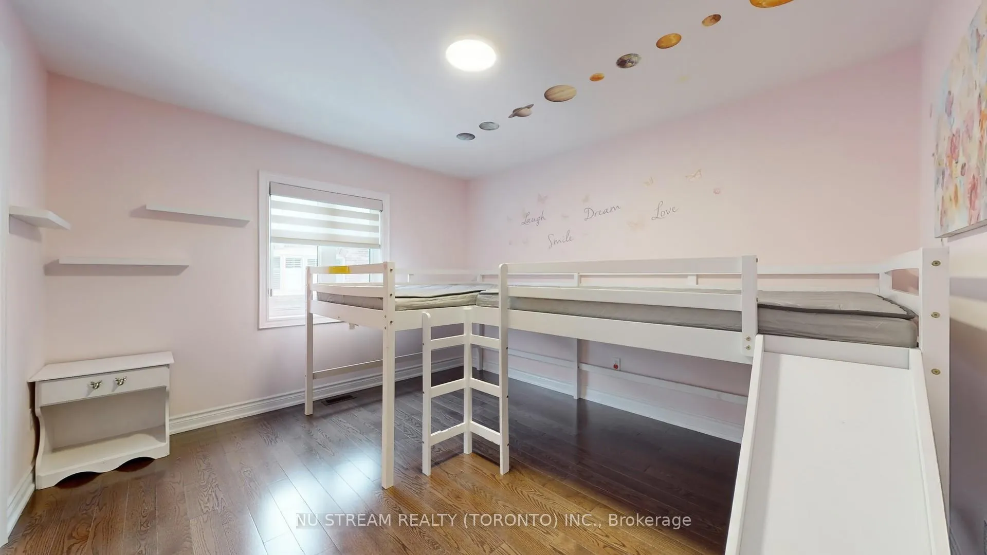 Photo 32 of 102 Beaconsfield Drive, Vaughan, Kleinburg — HOMEH