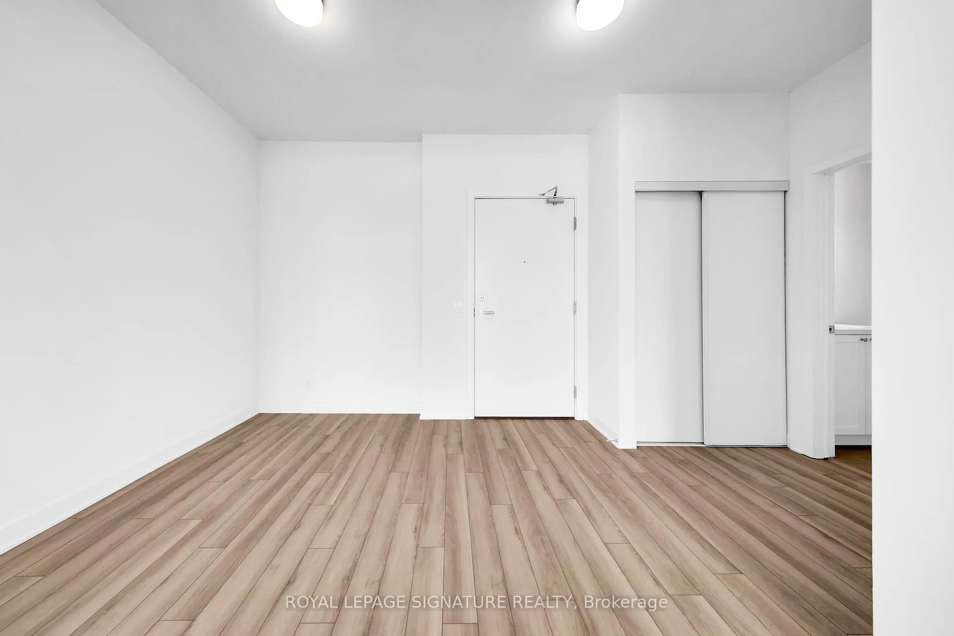 Photo 3 of Unit 327, 51 Clarington Boulevard, Clarington, Bowmanville — HOMEH