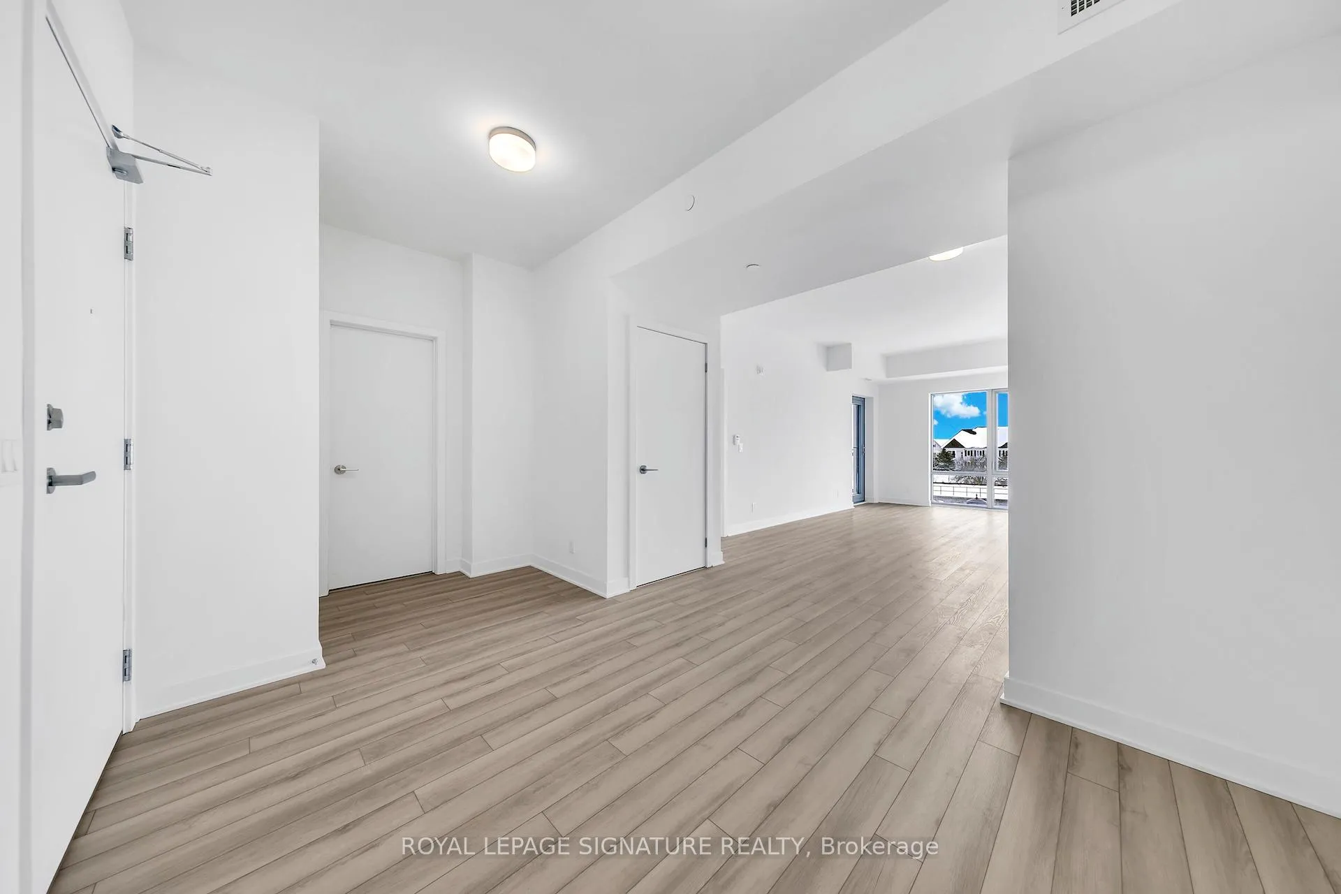 Photo 6 of Unit 327, 51 Clarington Boulevard, Clarington, Bowmanville — HOMEH
