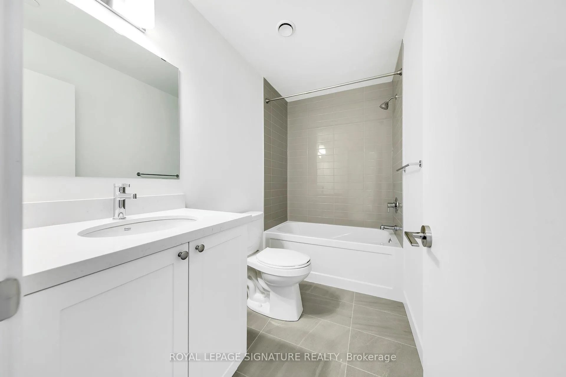 Photo 7 of Unit 327, 51 Clarington Boulevard, Clarington, Bowmanville — HOMEH