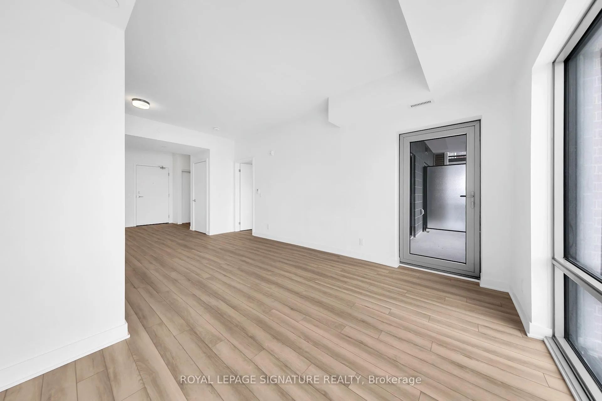 Photo 15 of Unit 327, 51 Clarington Boulevard, Clarington, Bowmanville — HOMEH