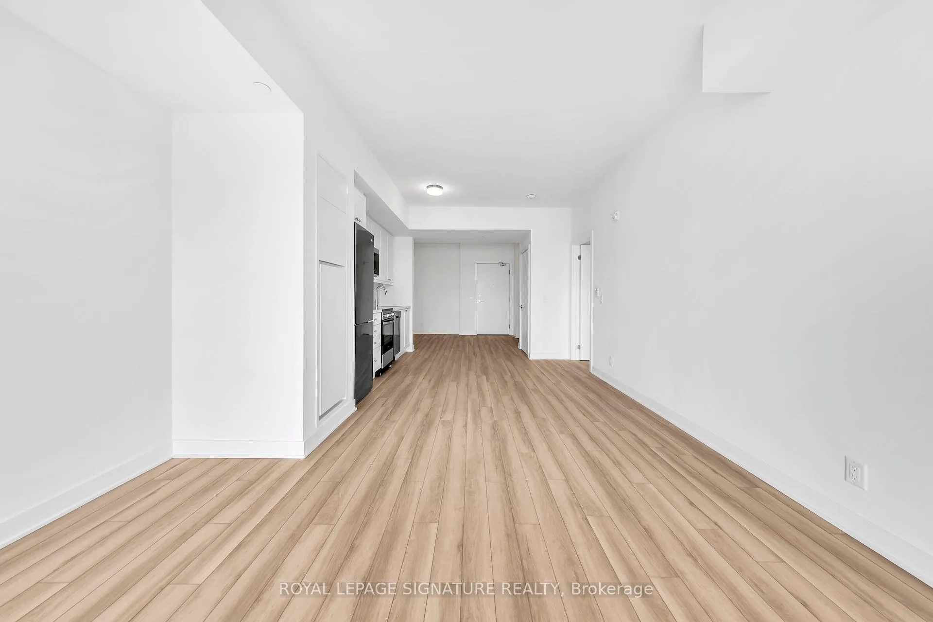 Photo 16 of Unit 327, 51 Clarington Boulevard, Clarington, Bowmanville — HOMEH