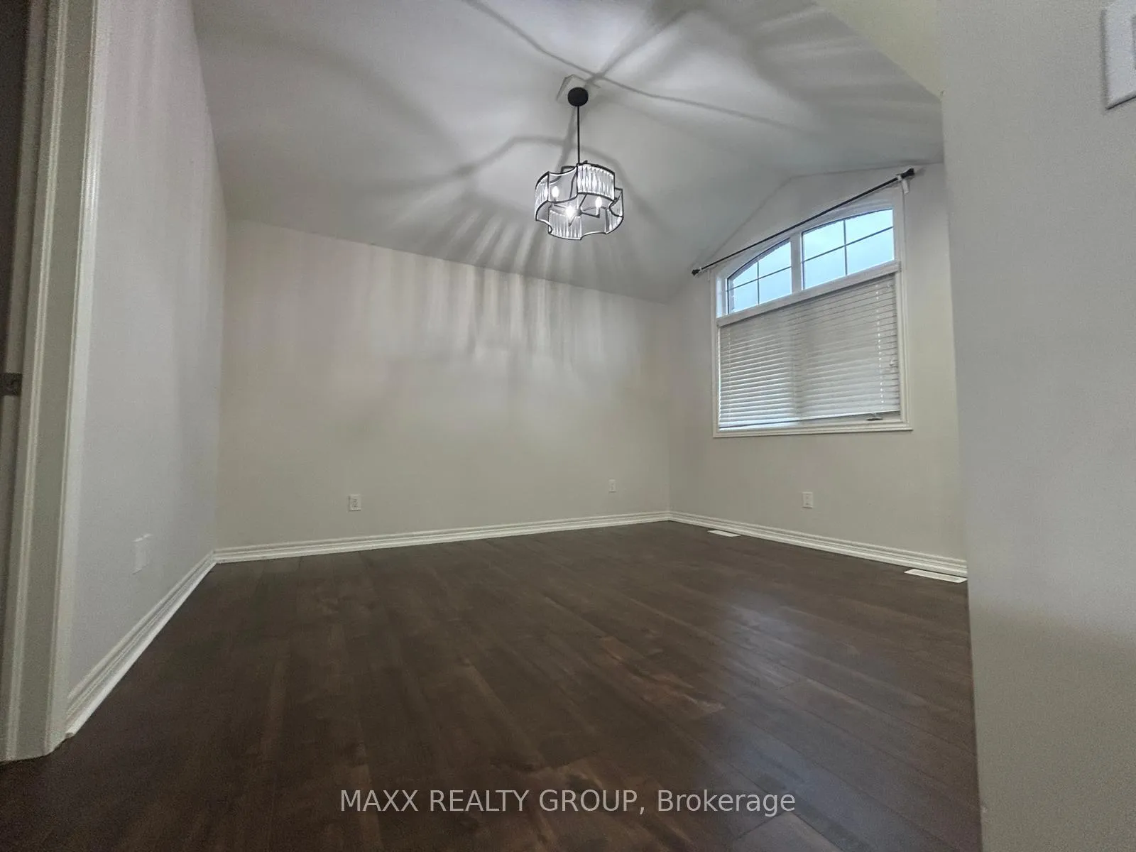 Photo 18 of 9334 Shoveller Drive, Niagara Falls, Forestview — HOMEH