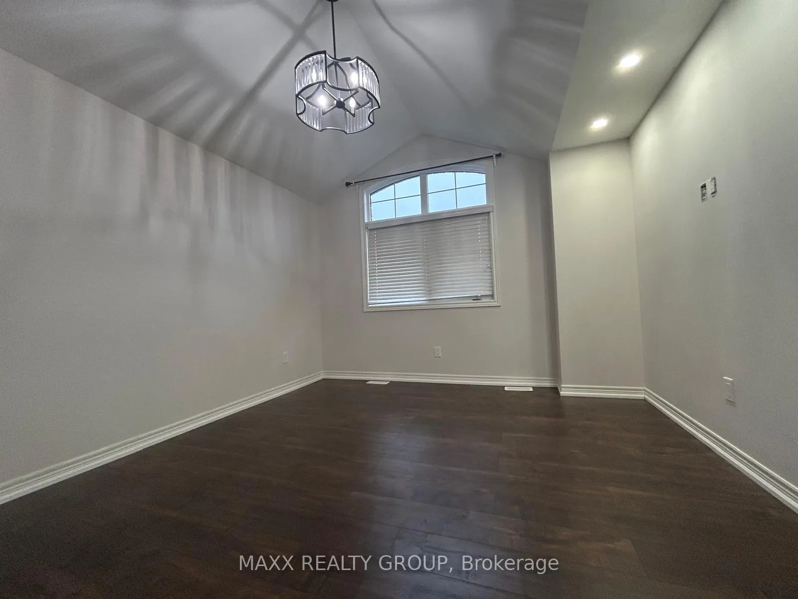 Photo 22 of 9334 Shoveller Drive, Niagara Falls, Forestview — HOMEH