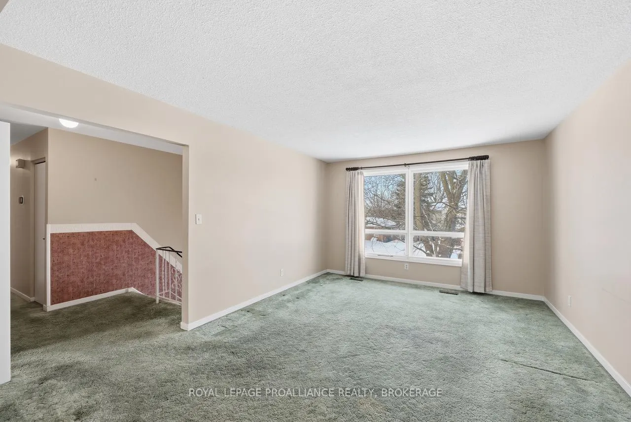 Photo 5 of 796 Hillside Drive, Kingston, South of Taylor-Kidd Blvd — HOMEH